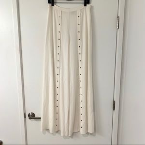 HAUTE HIPPIE WHITE PANTS WITH SNAPS - SZ M